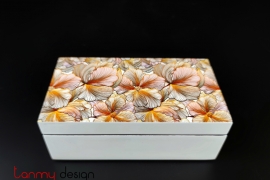 White rectangle lacquer box with leaf pattern  8*14cm